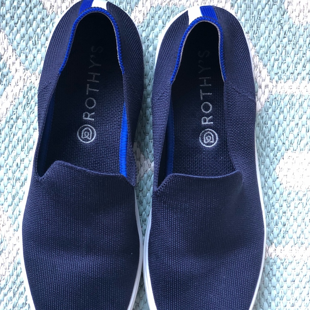 Rothys Navy blue sneaker 9.5